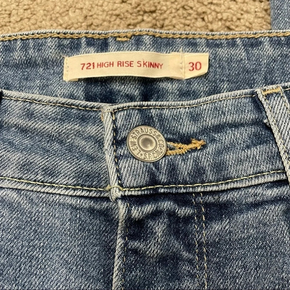 LEVI'S® PREMIUM 721 HIGH RISE RIPPED SKINNY WOMEN'S JEANS Drop It Like It's Hot - Picture 7 of 14